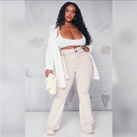 Pretty Little Thing Plus Belted Stretch Flare Leg Pants - Picture 2 of 7